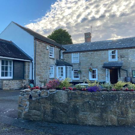 The Fountain Inn Madron Exterior photo