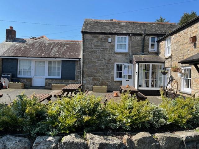 The Fountain Inn Madron Exterior photo
