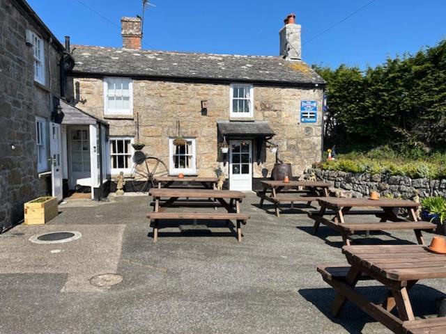 The Fountain Inn Madron Exterior photo